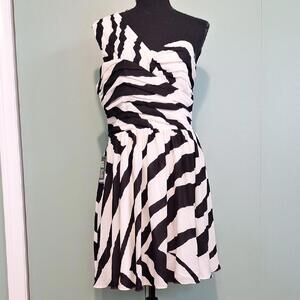 Nwt Express Black And White One Shoulder Dress Size 10